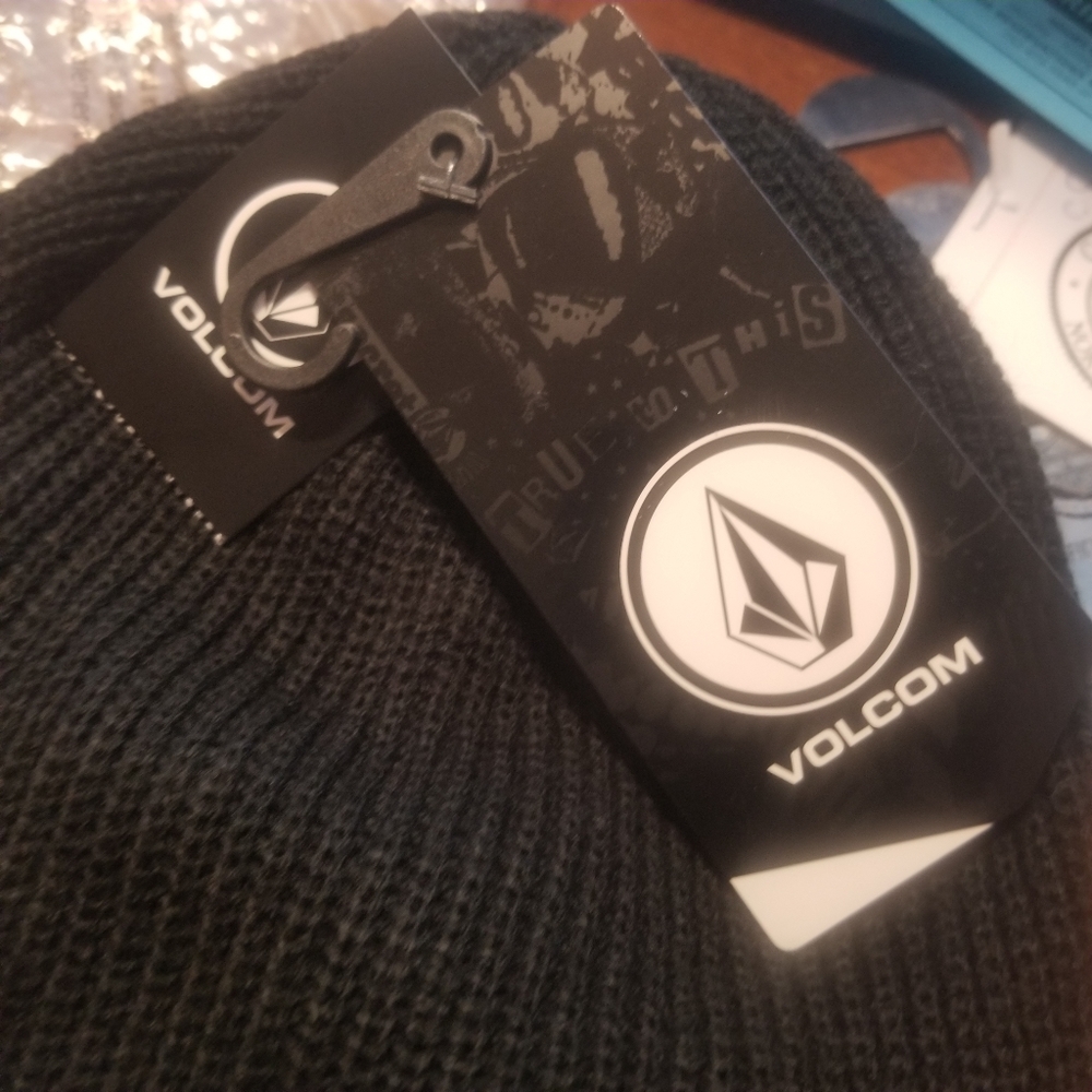 Volcom  Sweep  Lined Beanie Black   NEW  Unisex - Picture 6 of 7